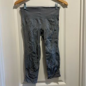 Lululemon in the flow capri tights grey size 4